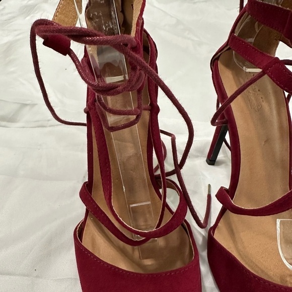 💙3/$20 Women’s maroon, high heels, gladiator style size 8 - Picture 3 of 10